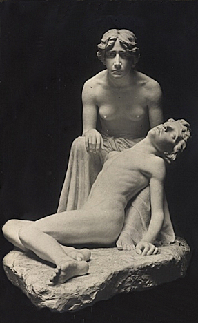 Statue af Elna Borch.