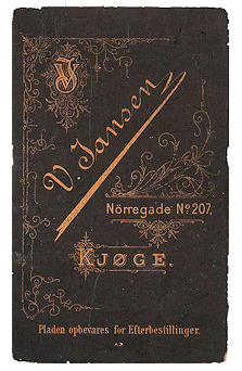 Bagsiden af et af Jansens fotos.